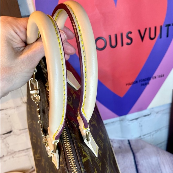 Louis Vuitton Alma PM Crossbody Custom - Picture 4 of 16
